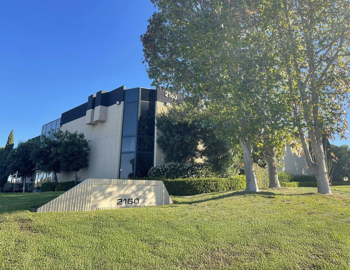 2160 Las Palmas photo 1