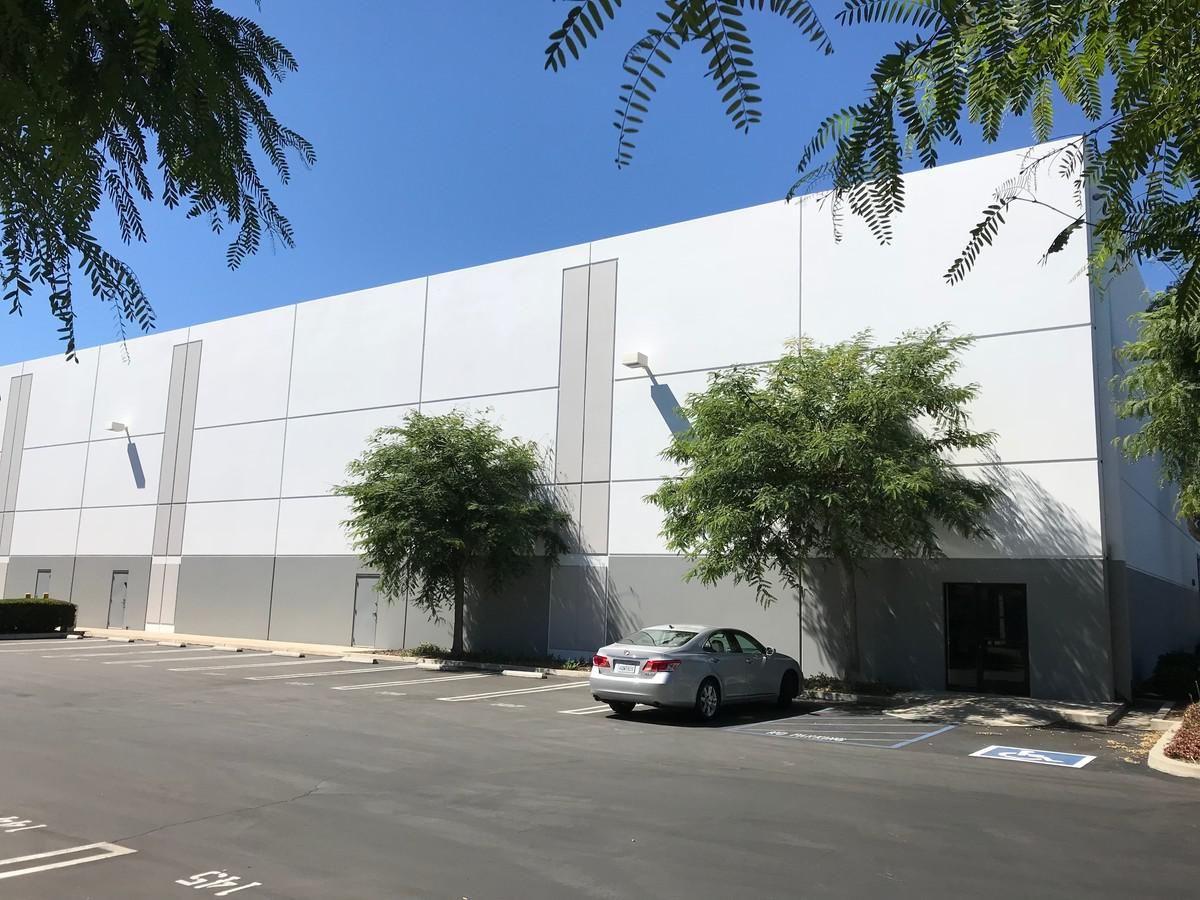 16001 Strathern Street photo 2