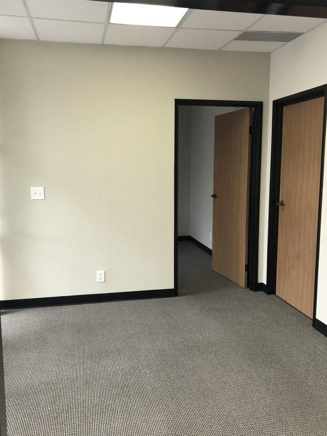 Lambert Commercenter photo 4