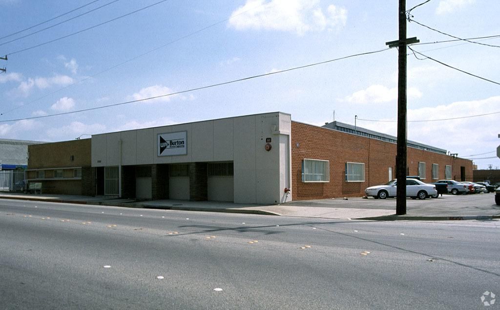 Executive Office Property for Lease photo 2