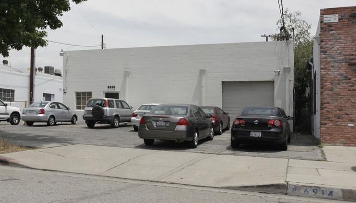 Warehouse Space for Rent at 6926 Farmdale Ave North Hollywood, CA 91605 - #2