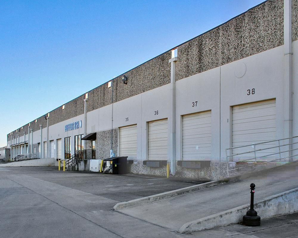 Market McCarty Distribution Center - 8000 Market Street photo 2