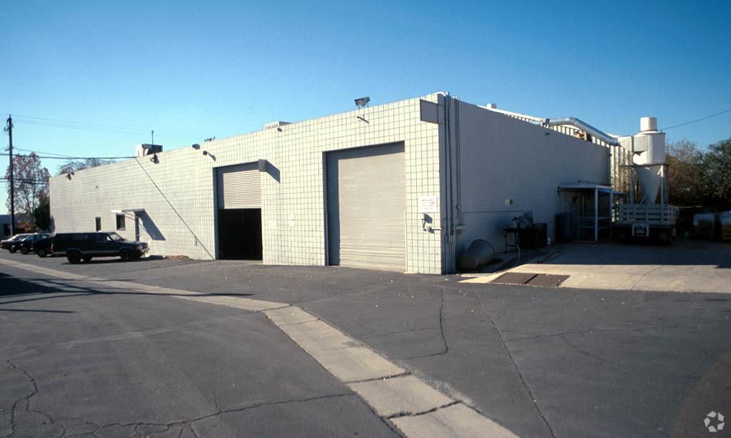 Bldg 1 photo 2