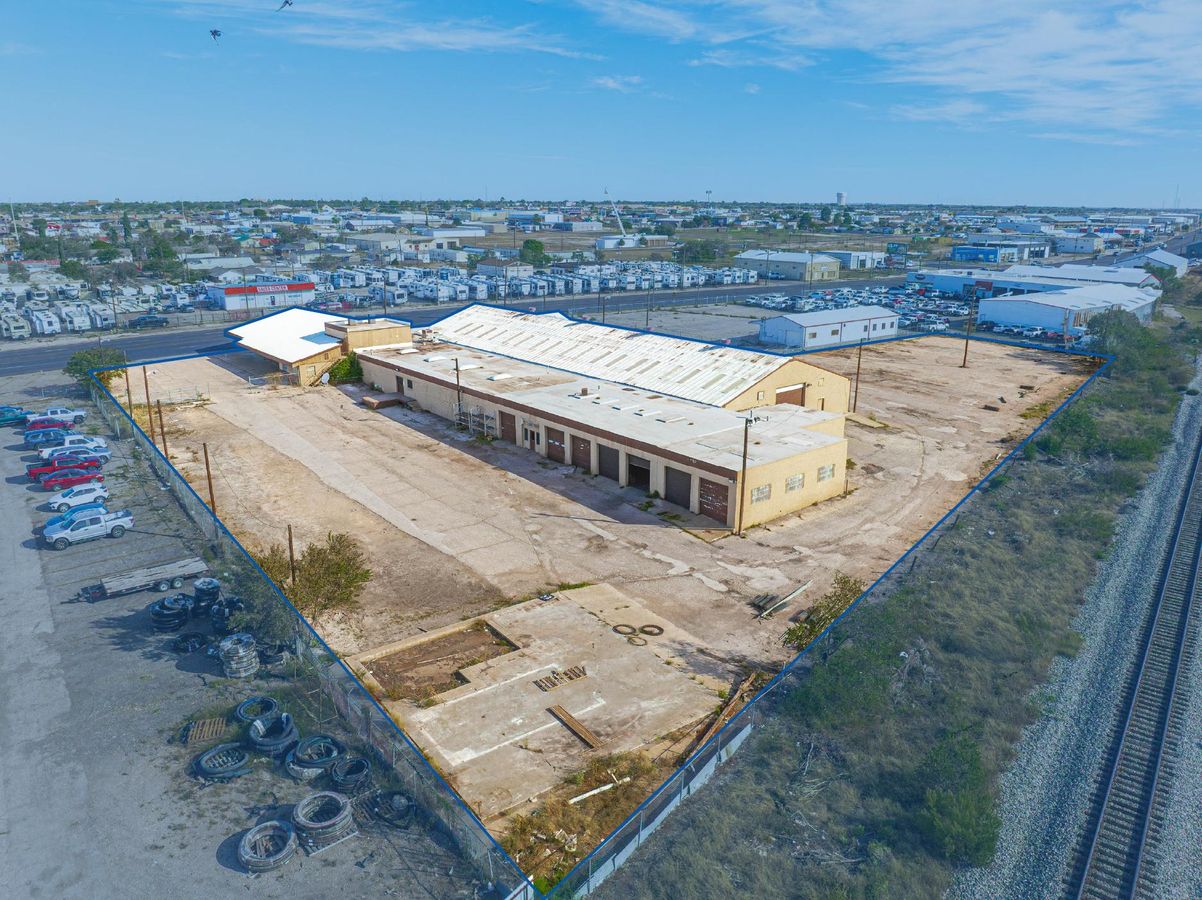 Storefront and Warehouse on Business I-20 photo 3