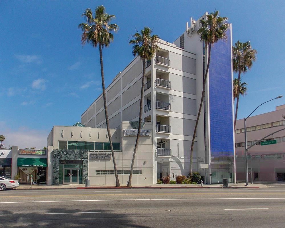 8671 Wilshire Blvd photo 3