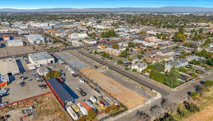 Warehouse Space for Rent at 4630 E Olive Ave Fresno, CA 93702 - #8