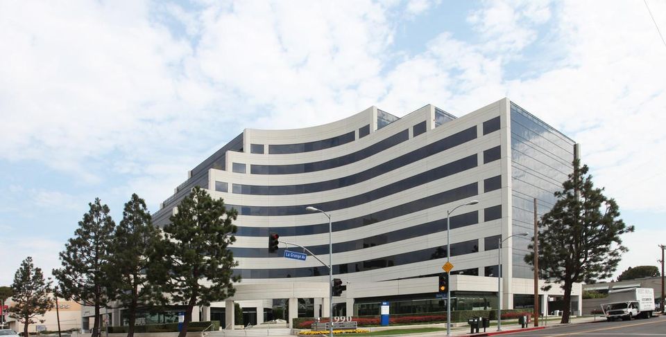OLYMPIC CORRIDOR OFFICE FOR SUBLEASE