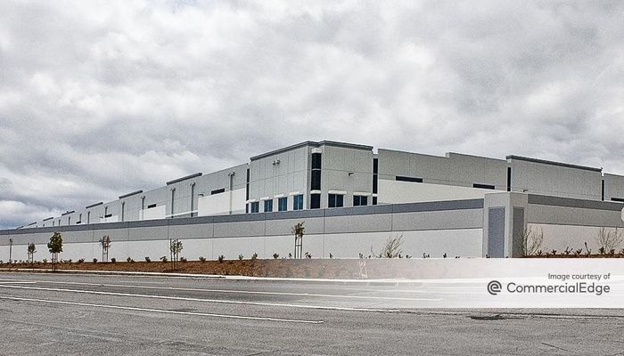 Warehouse Space for Rent at 23784 Orange Ave. Perris, CA 92570 - #4