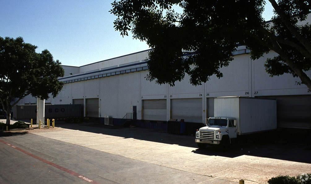 Bldg 11 photo 2