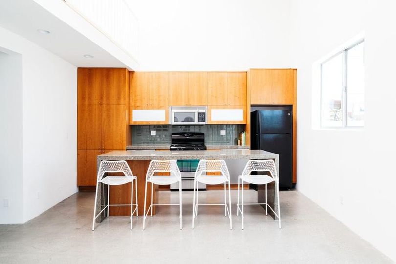 553-555 Rose Ave