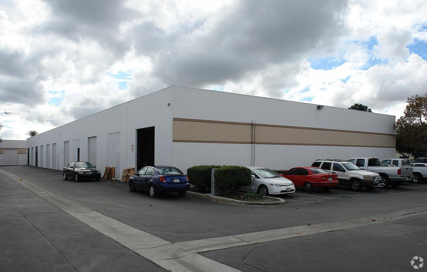 Bldg B photo 4