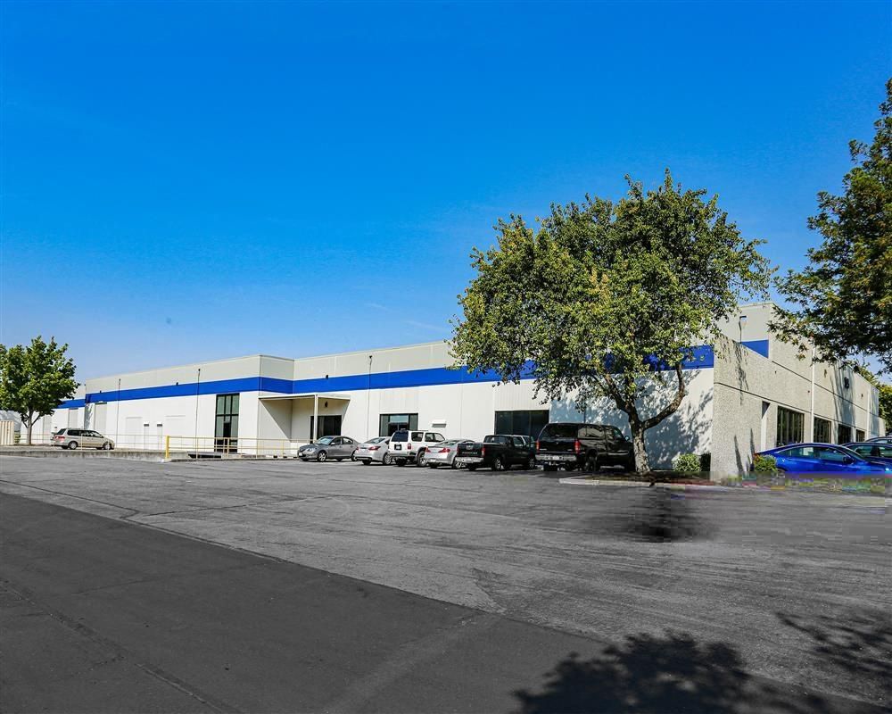 1065 National Drive photo 2