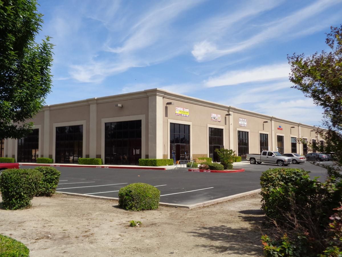 17400-17522 Murphy Pky, Lathrop (Building C) photo 2