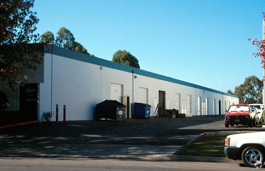 9040 Carroll Way photo 4