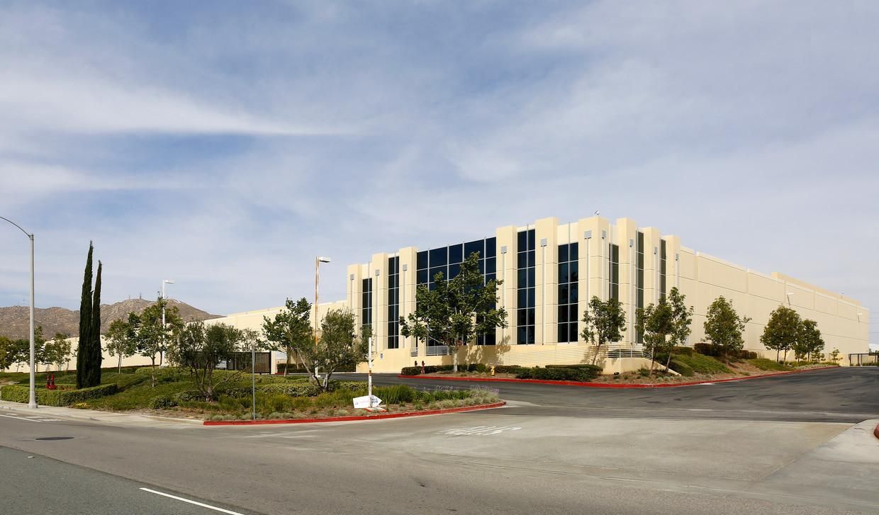 Bldg A photo 1