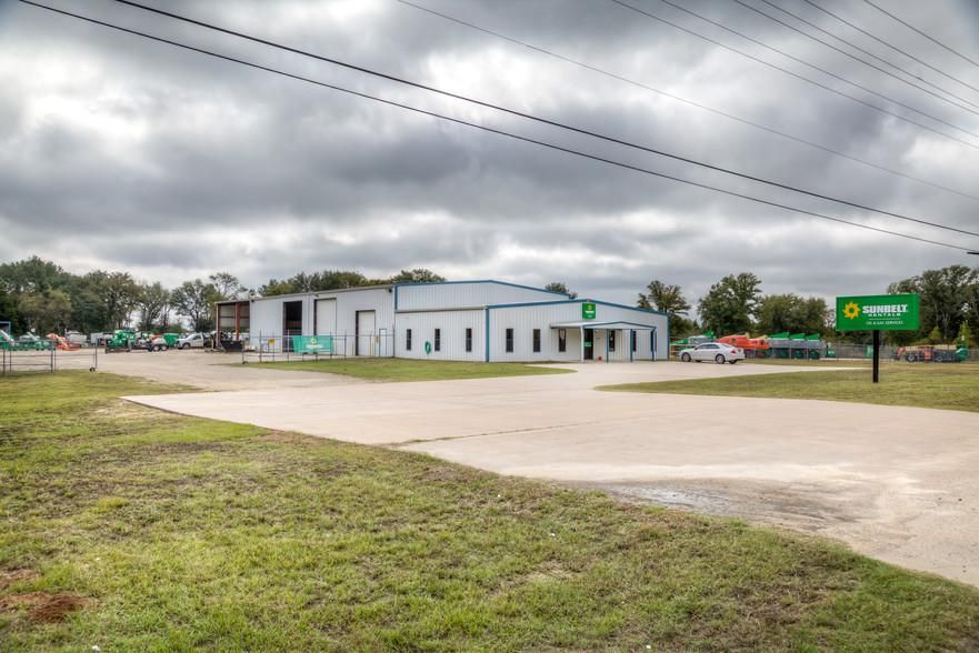 10,292 SF on 8.39 Acres For Lease 493 Us Highway 84 W photo 3