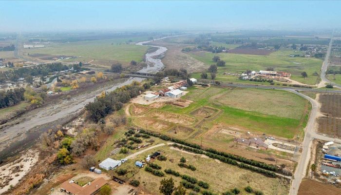 Warehouse Space for Rent at 10513 Road 236 Terra Bella, CA 93270 - #7