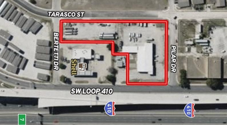 2805 SW Loop 410 photo 1