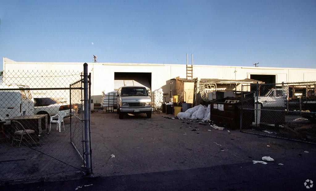 420 Friendly Commercial Space with Yard photo 3