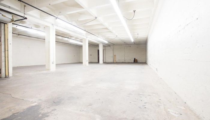 Warehouse Space for Rent at 718 Gladys Ave Los Angeles, CA 90021 - #5