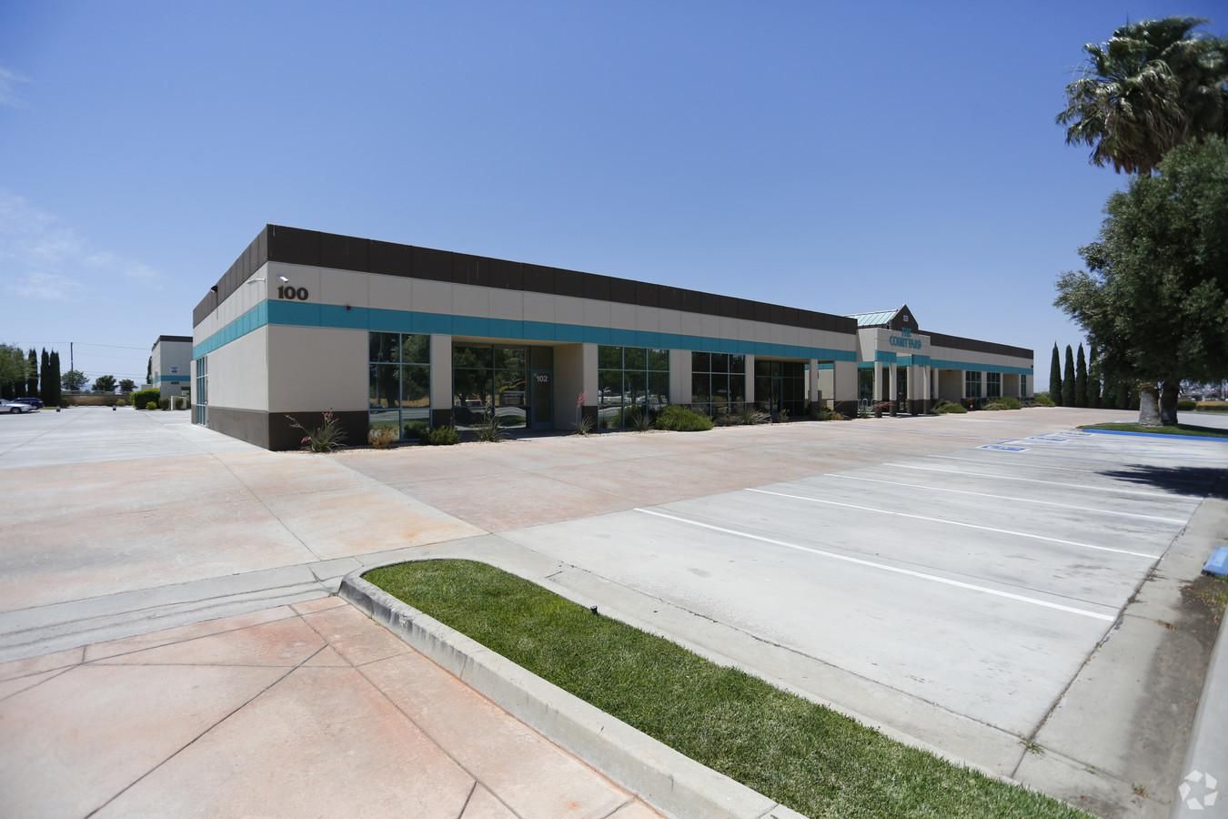 Bldg A photo 1
