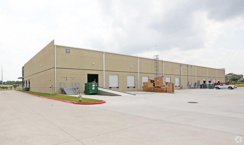 Building 1 1100 E Howard Ln photo 4