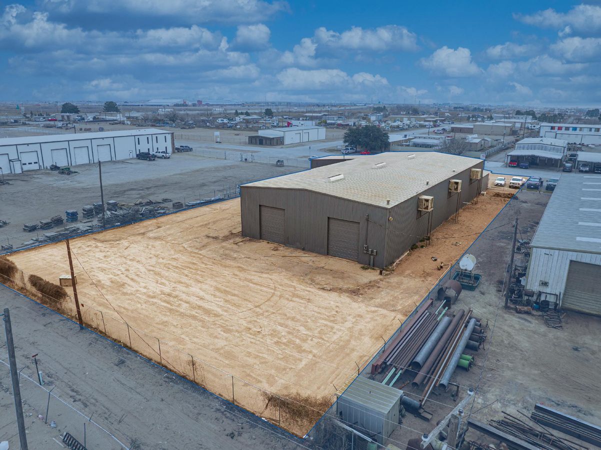 2 Loading Dock Shop/Office Near I-20 photo 4