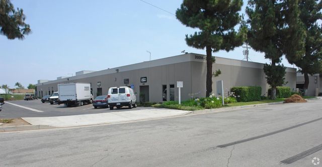 Flex Property For Lease