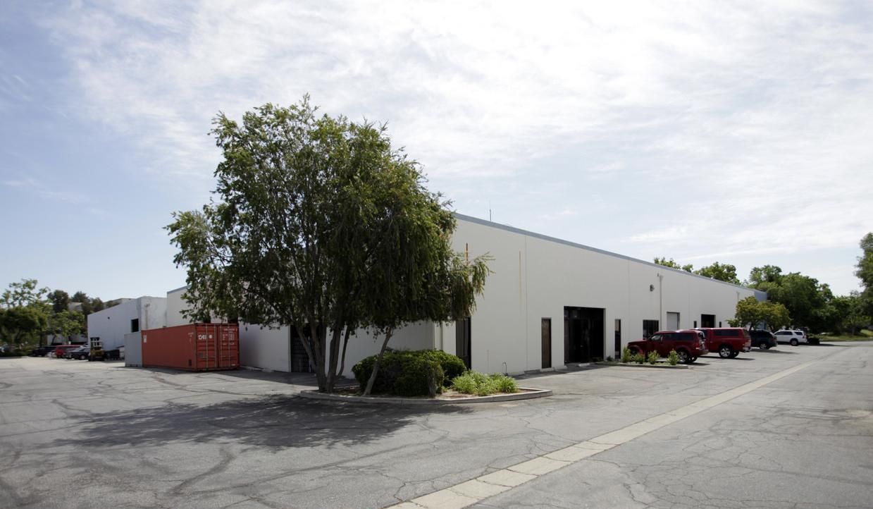 25163 Ave. Stanford photo 1