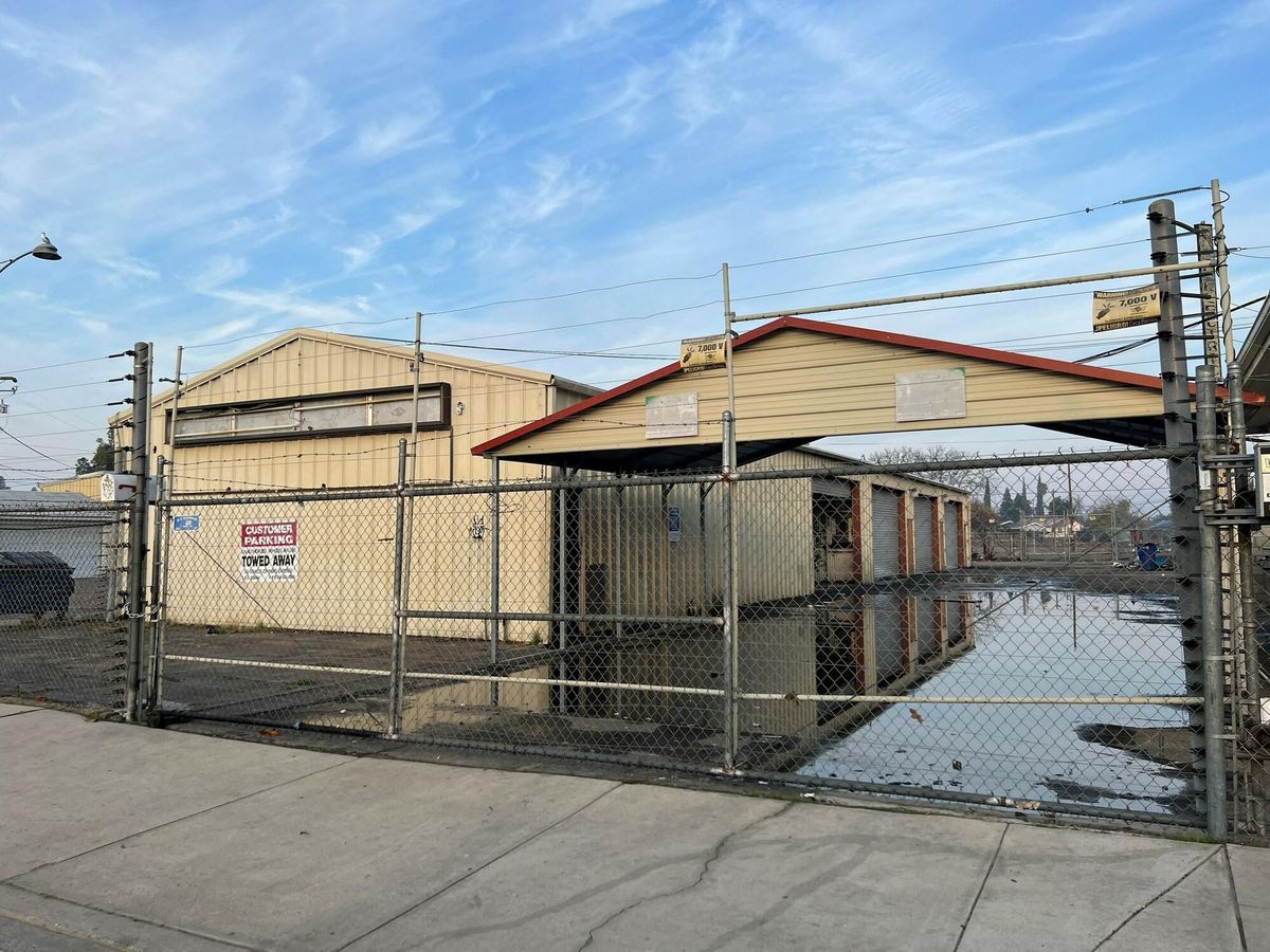 ±4,320 SF Clear Span Office/Warehouse Building in Fresno CA photo 4