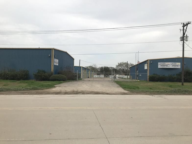 12820 Industrial Rd photo 4
