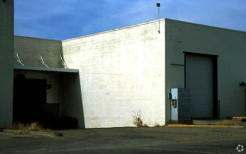 1309 Avenue H E photo 1