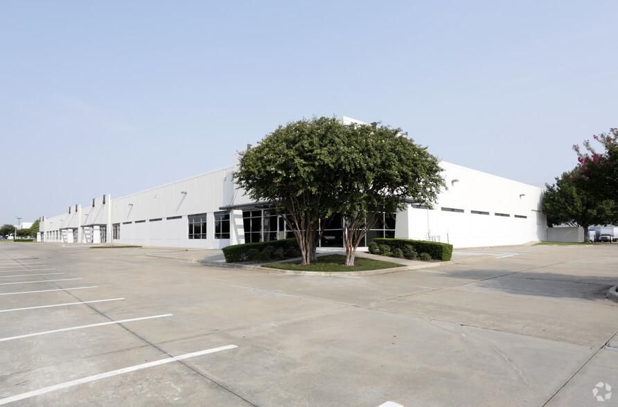 Building 11 2801 E Plano Pky photo 3