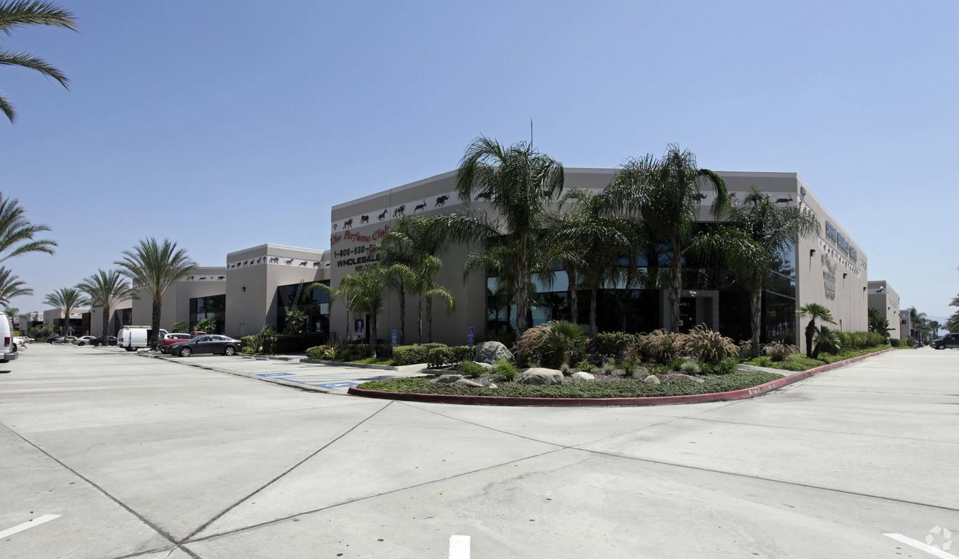 Bldg 17 photo 3
