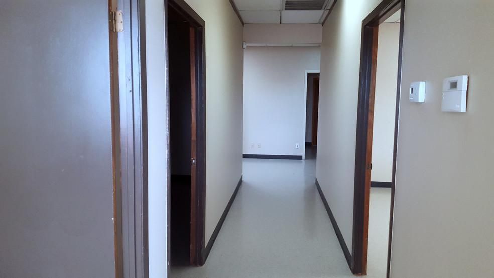 9189 Winkler Dr photo 3