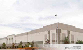 Warehouse Space for Rent located at 3601 Fanucchi Way Shafter, CA 93263