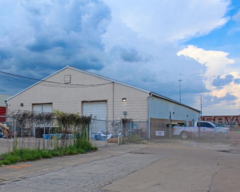 204 Industrial Blvd photo 1