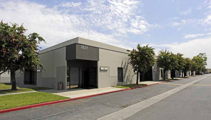 Warehouse Space for Rent at 3621 W MacArthur Blvd Santa Ana, CA 92704 - #1