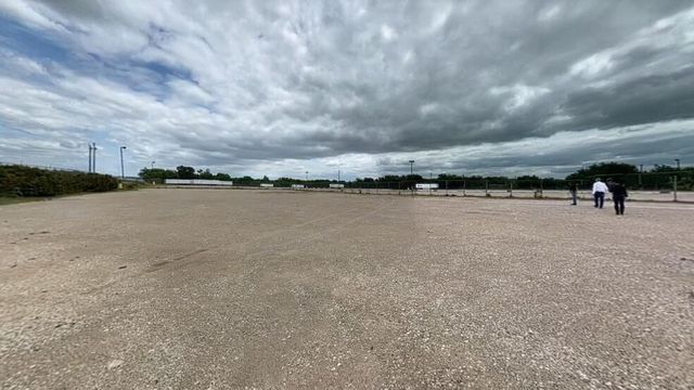 7240 N Interstate Highway 35 E