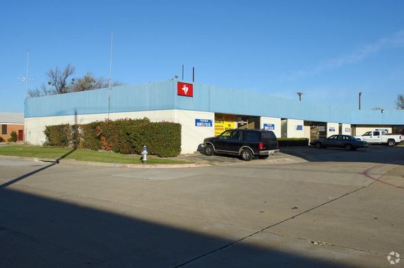 College Park - Building 3 1015 N Interstate 35E