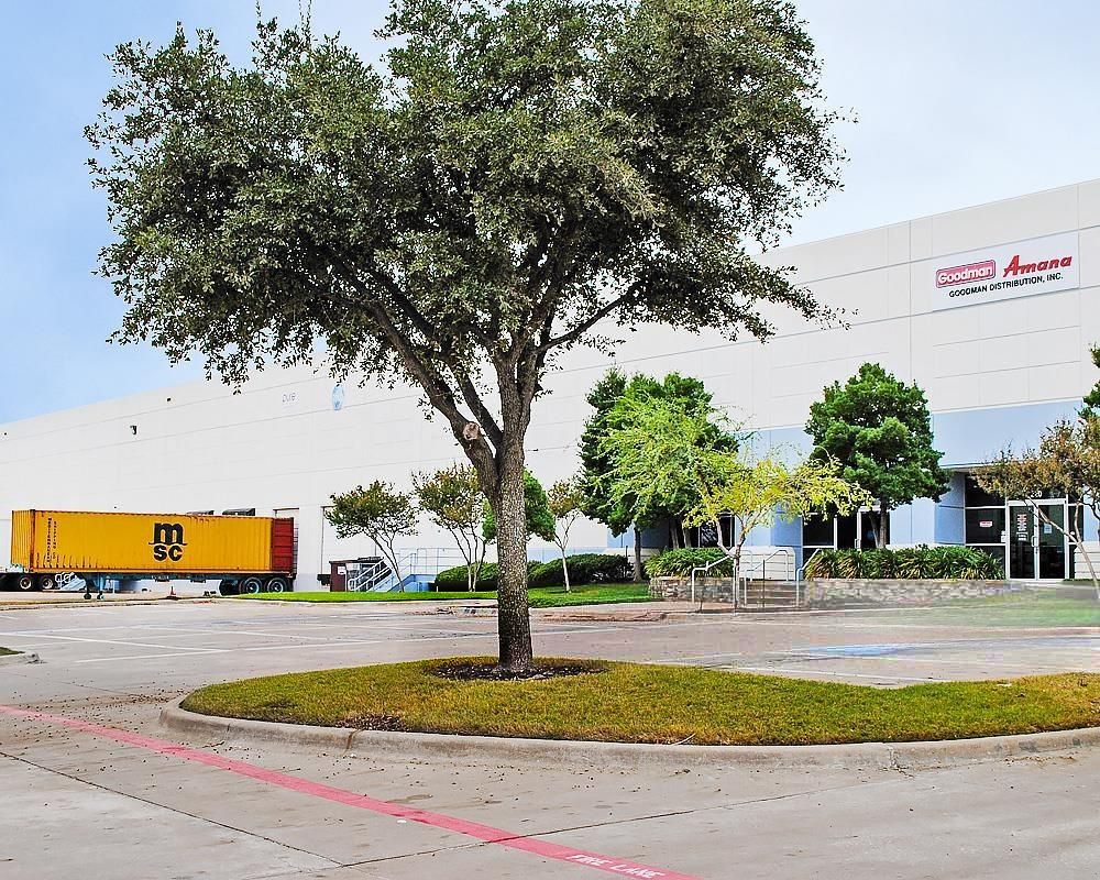 Gateway East Business Center Building II photo 2