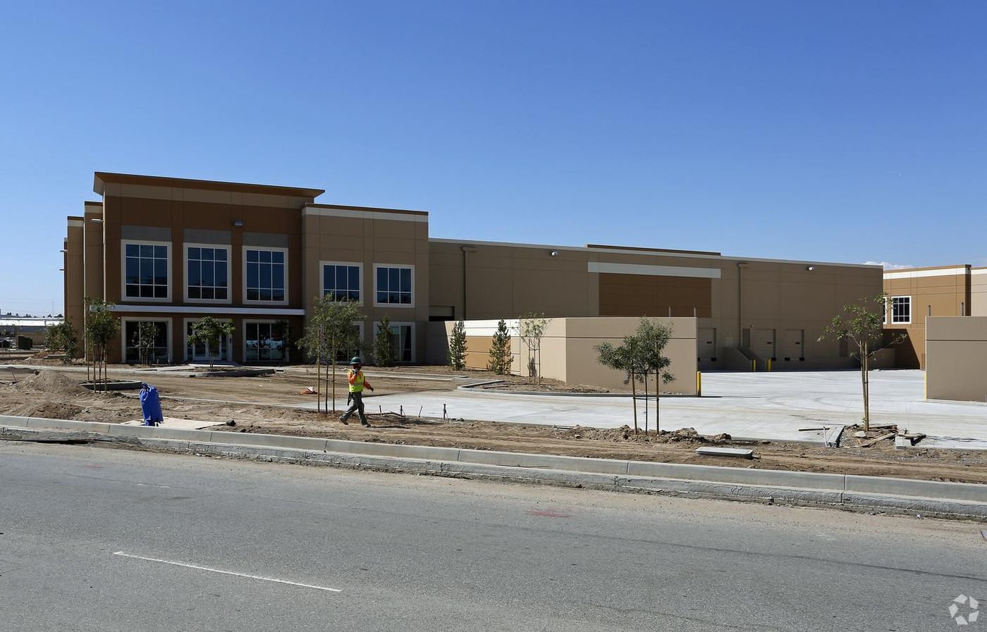 Bldg D photo 2