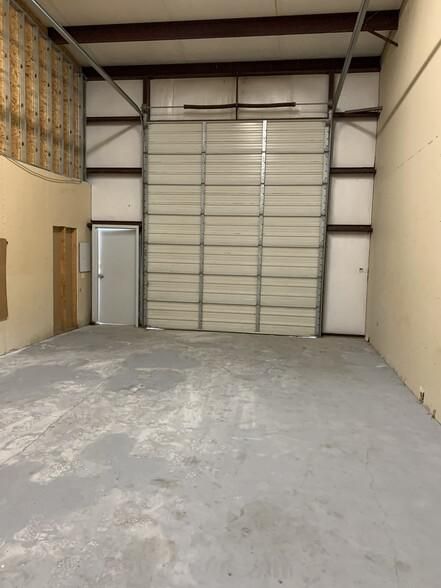Prairie Creek Business Park 600 Bear Cat Rd photo 1