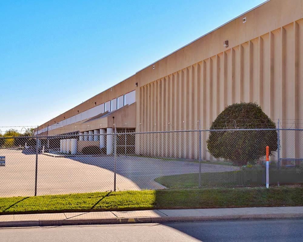 1000 Terminal Rd photo 2
