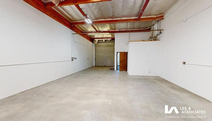 Warehouse Space for Rent at 1400 East 33rd Street Signal Hill, CA 90755 - #3