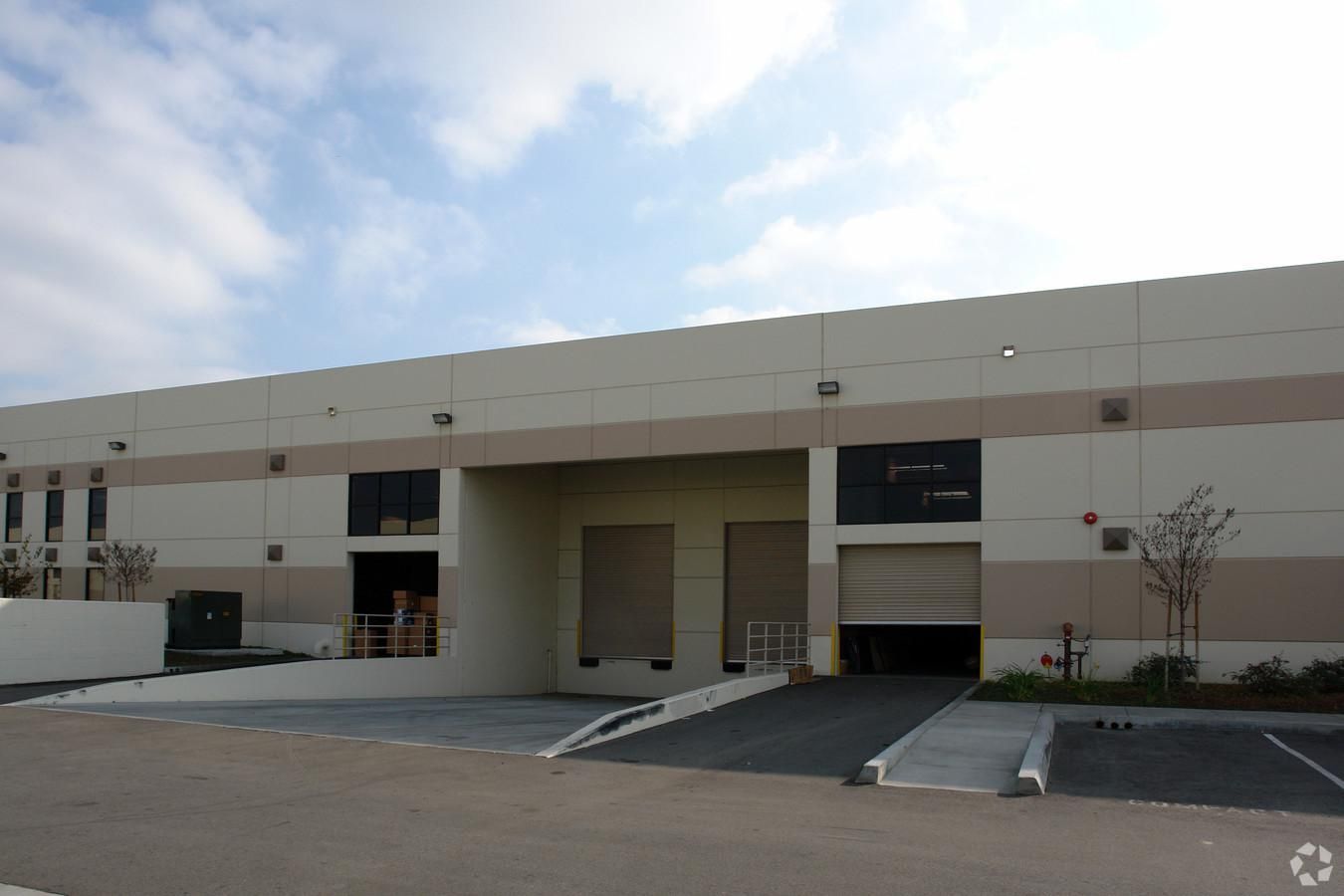 Bldg F photo 3