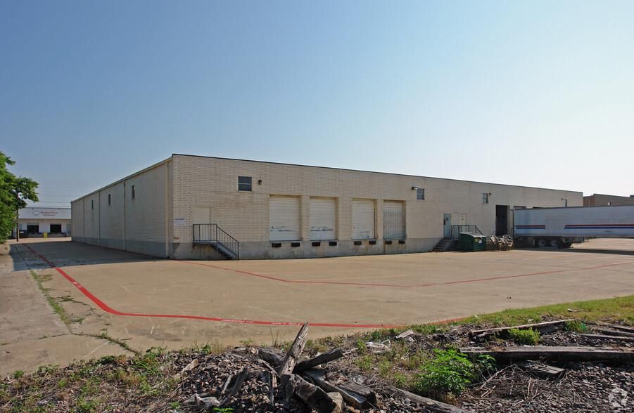 Buckner Park Ind Dist 8404-8434 Endicott Ln photo 3