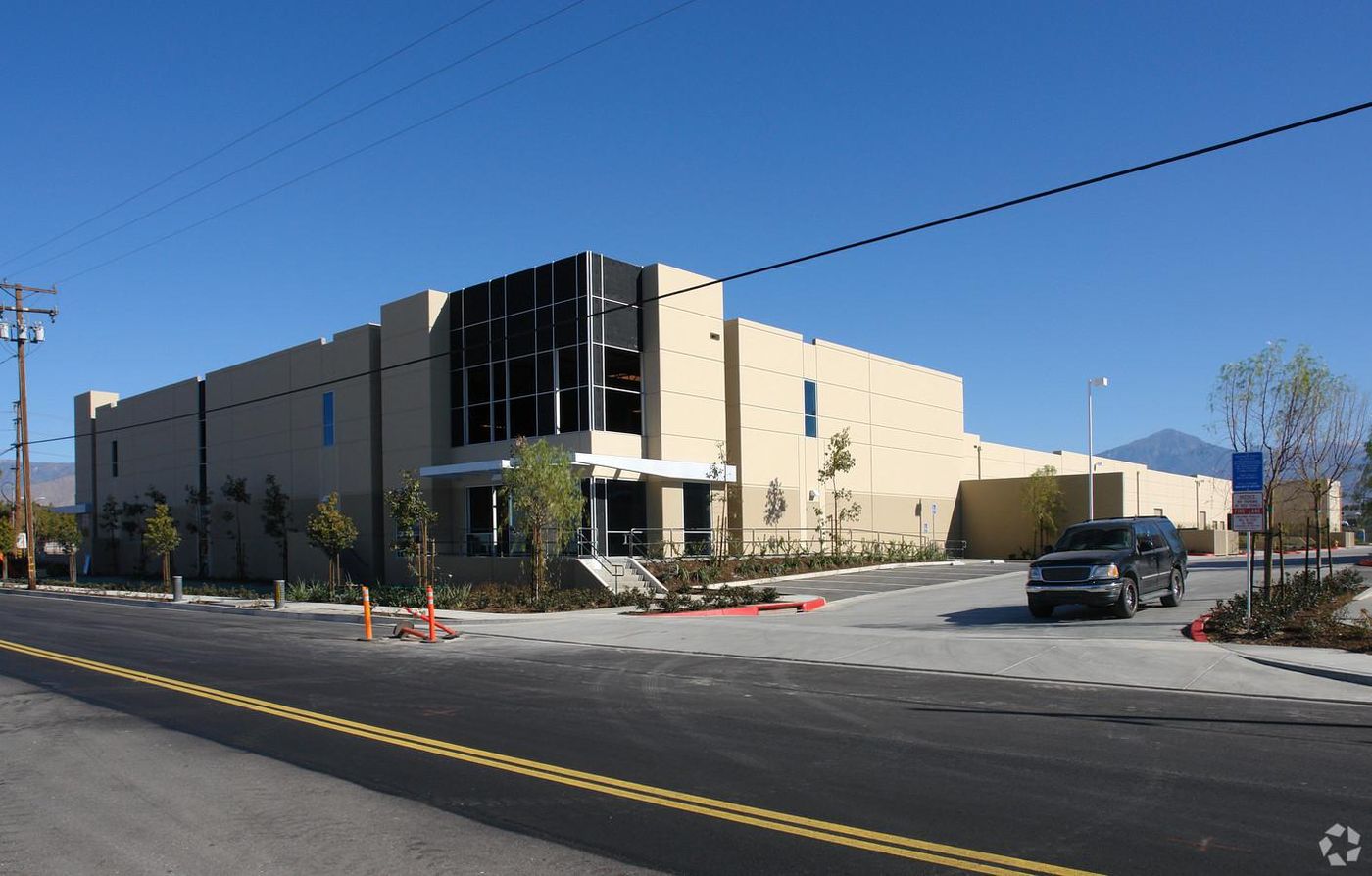 Bldg B photo 2