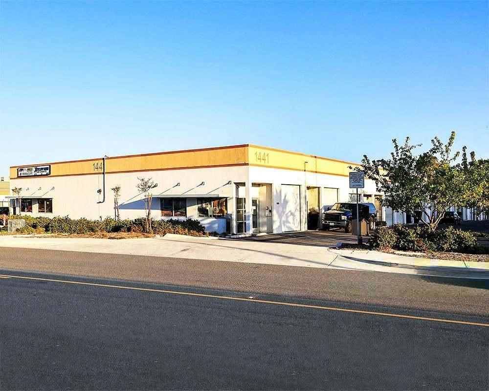 1441 Pomona Road photo 1