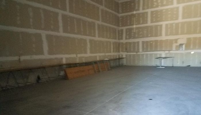 Warehouse Space for Rent at 10881 Santa Fe Ave Hesperia, CA 92345 - #7